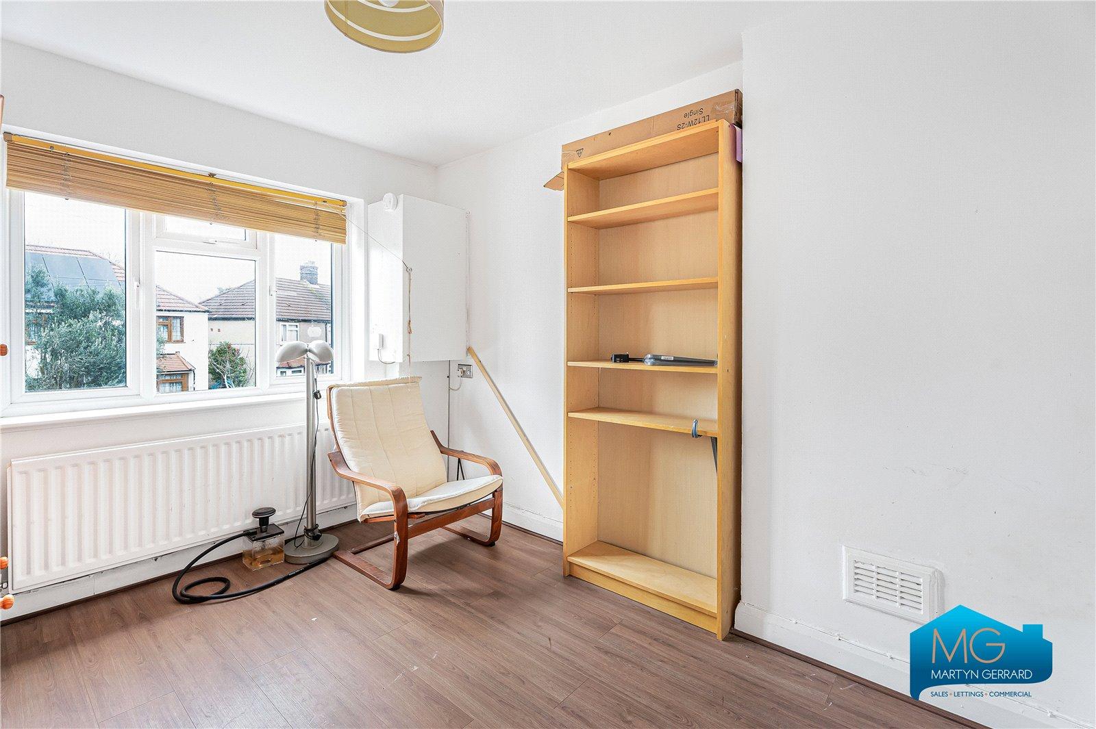 3 bedroom End of Terrace House to rent - Martyn Gerrard
