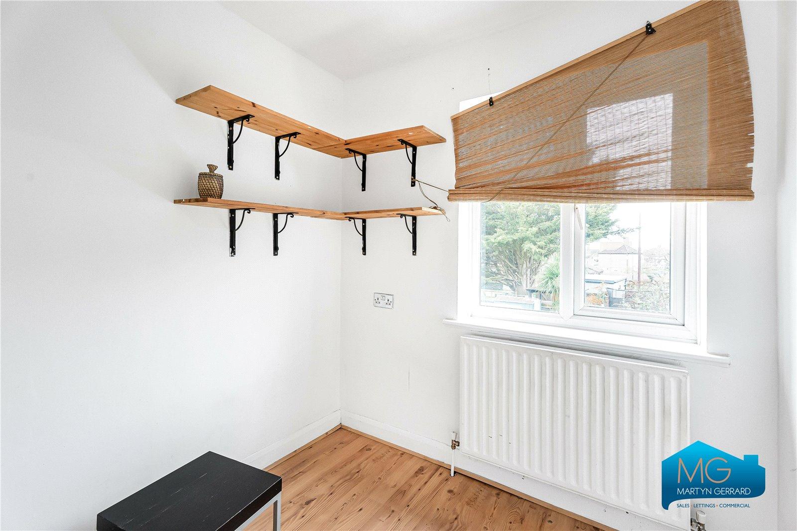 3 bedroom End of Terrace House to rent - Martyn Gerrard