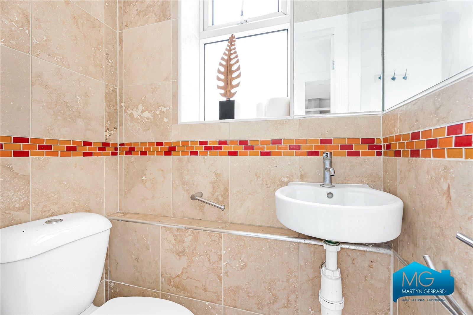 3 bedroom End of Terrace House to rent - Martyn Gerrard