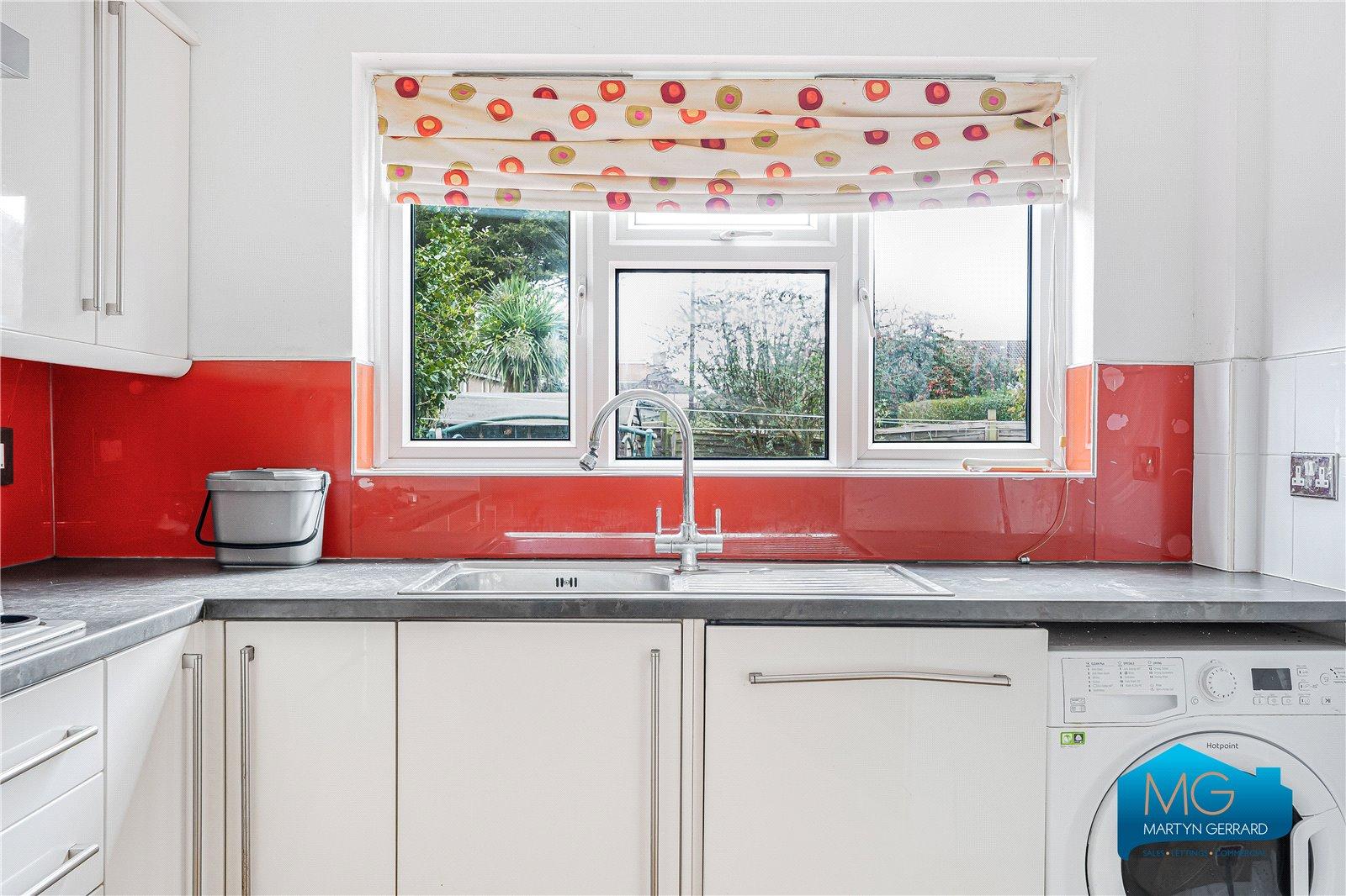 3 bedroom End of Terrace House to rent - Martyn Gerrard