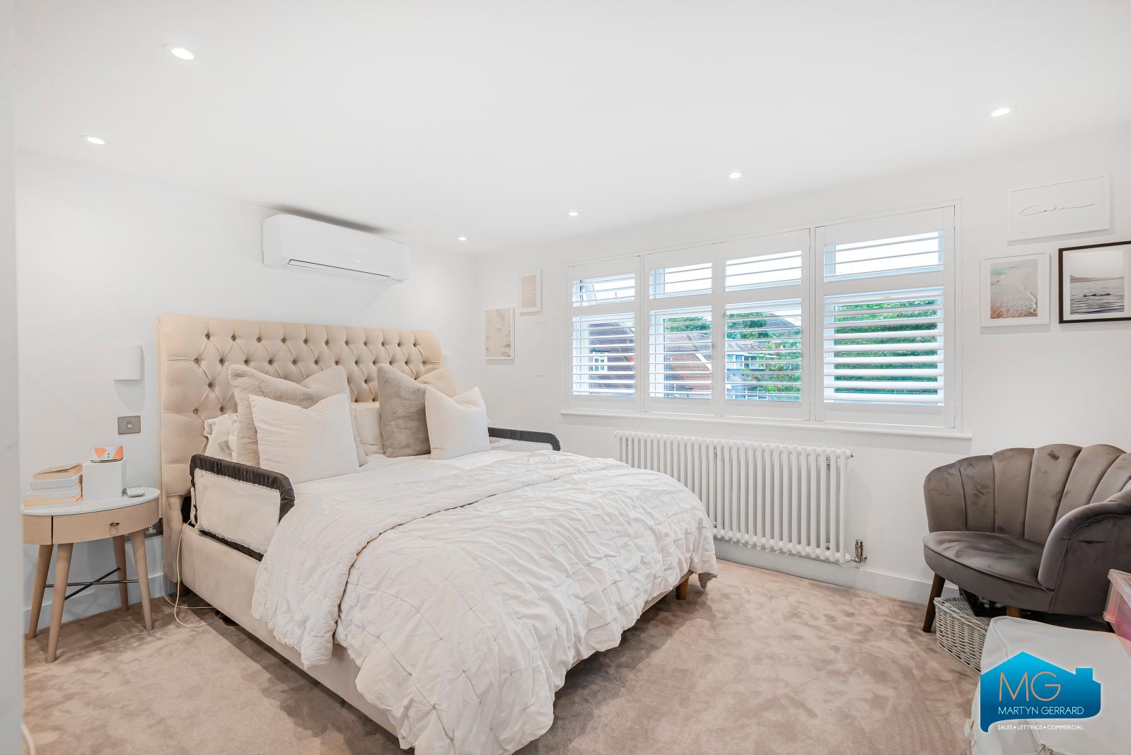 4 bedroom End of Terrace House to rent - Martyn Gerrard
