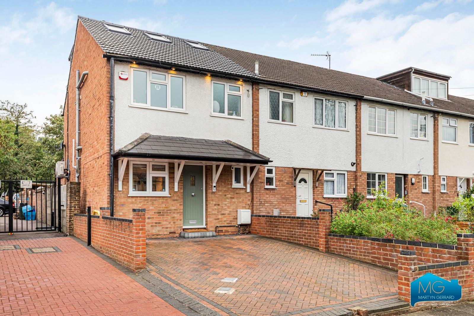 4 bedroom End of Terrace House to rent - Martyn Gerrard