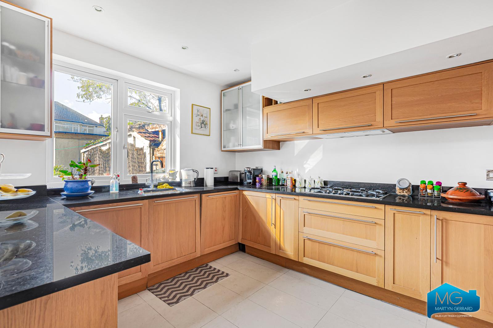 Farmleigh, Southgate, London, N14+ - Martyn Gerrard