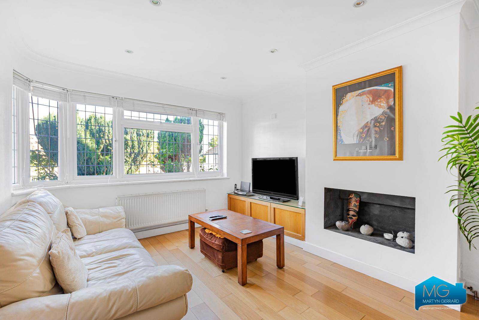 Farmleigh, Southgate, London, N14+ - Martyn Gerrard