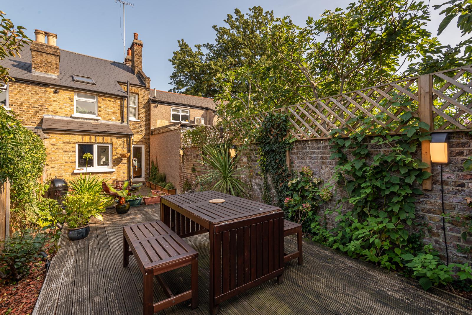 2 bedroom Terraced House to rent - Martyn Gerrard