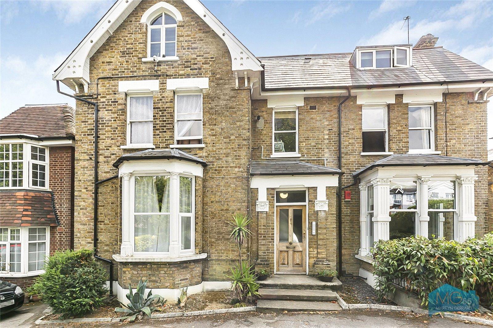 2 bedroom Apartment to rent - Martyn Gerrard