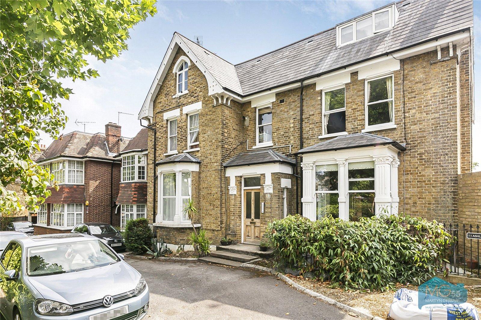 2 bedroom Apartment to rent - Martyn Gerrard