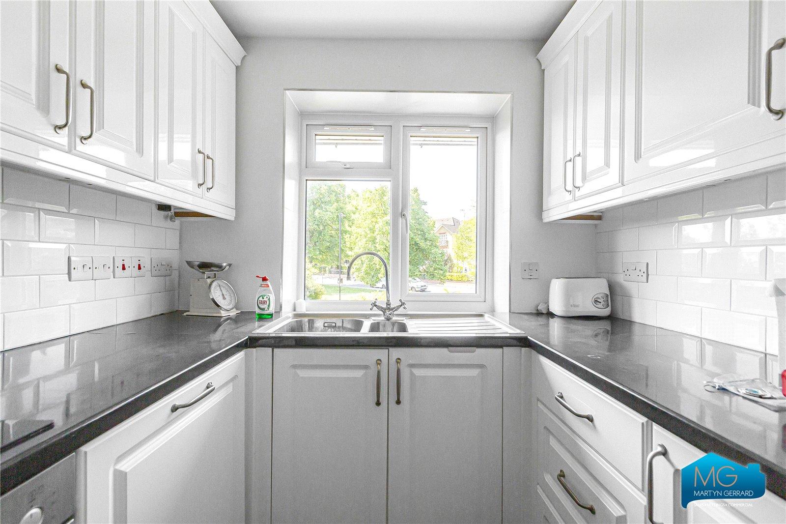 2 bedroom Maisonette to rent - Martyn Gerrard