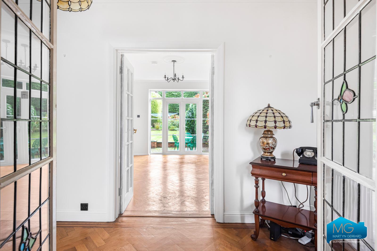 4 bedroom Semi-Detached House to rent - Martyn Gerrard