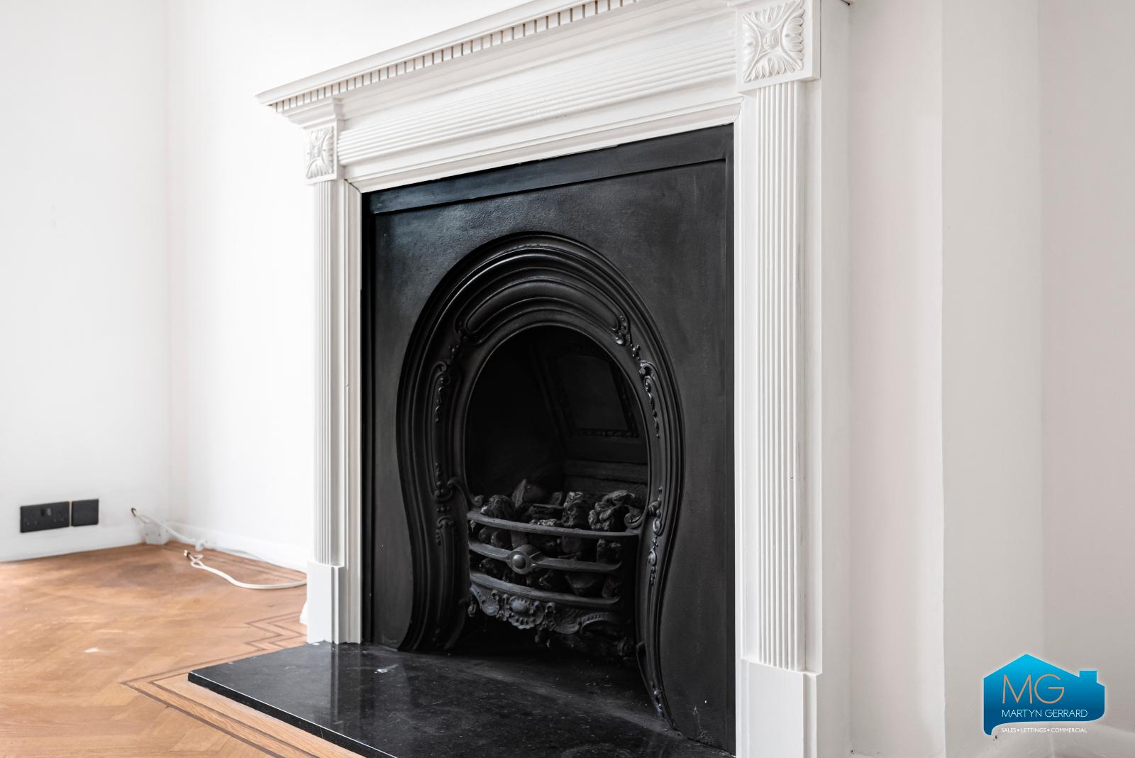 4 bedroom Semi-Detached House to rent - Martyn Gerrard