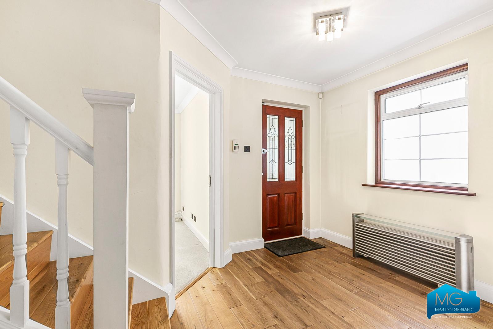 3 bedroom Semi-Detached House to rent - Martyn Gerrard