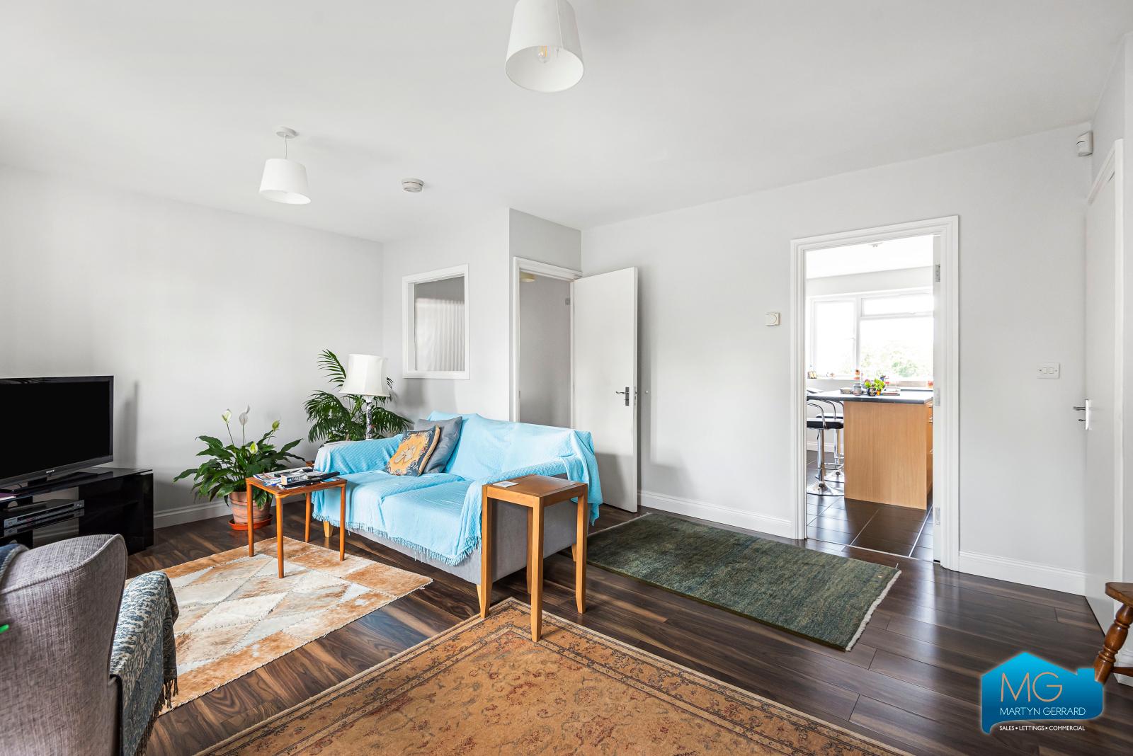 2 bedroom Apartment to rent - Martyn Gerrard