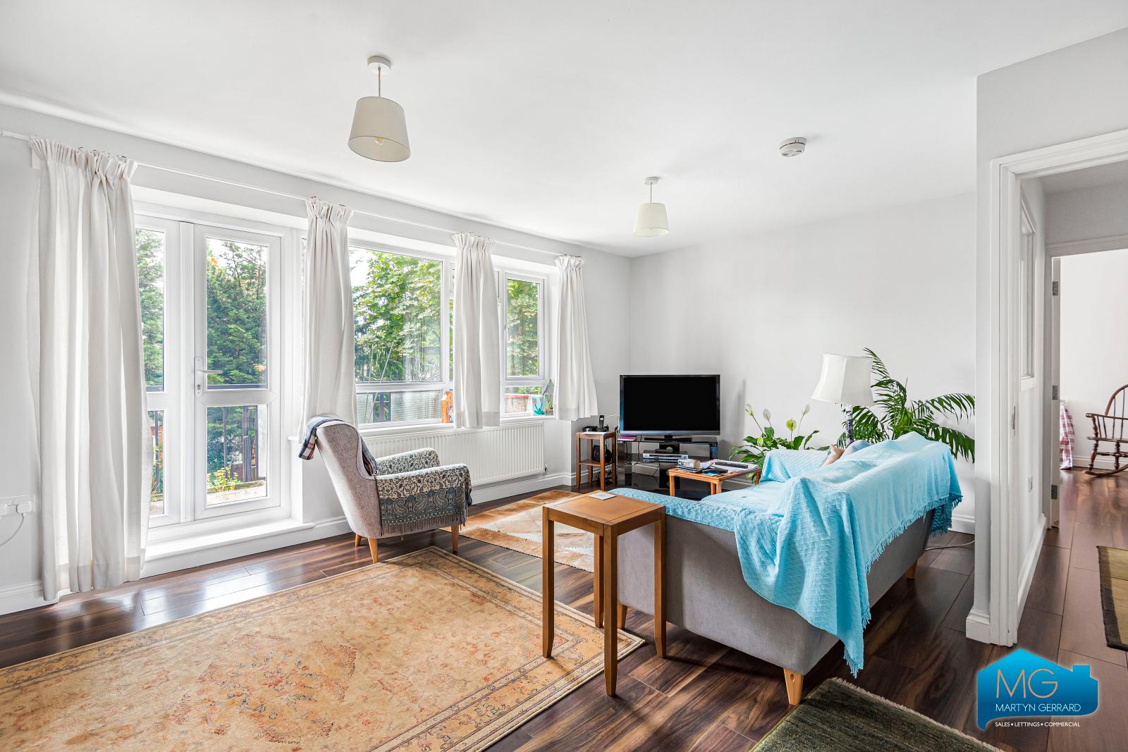 2 bedroom Apartment to rent - Martyn Gerrard