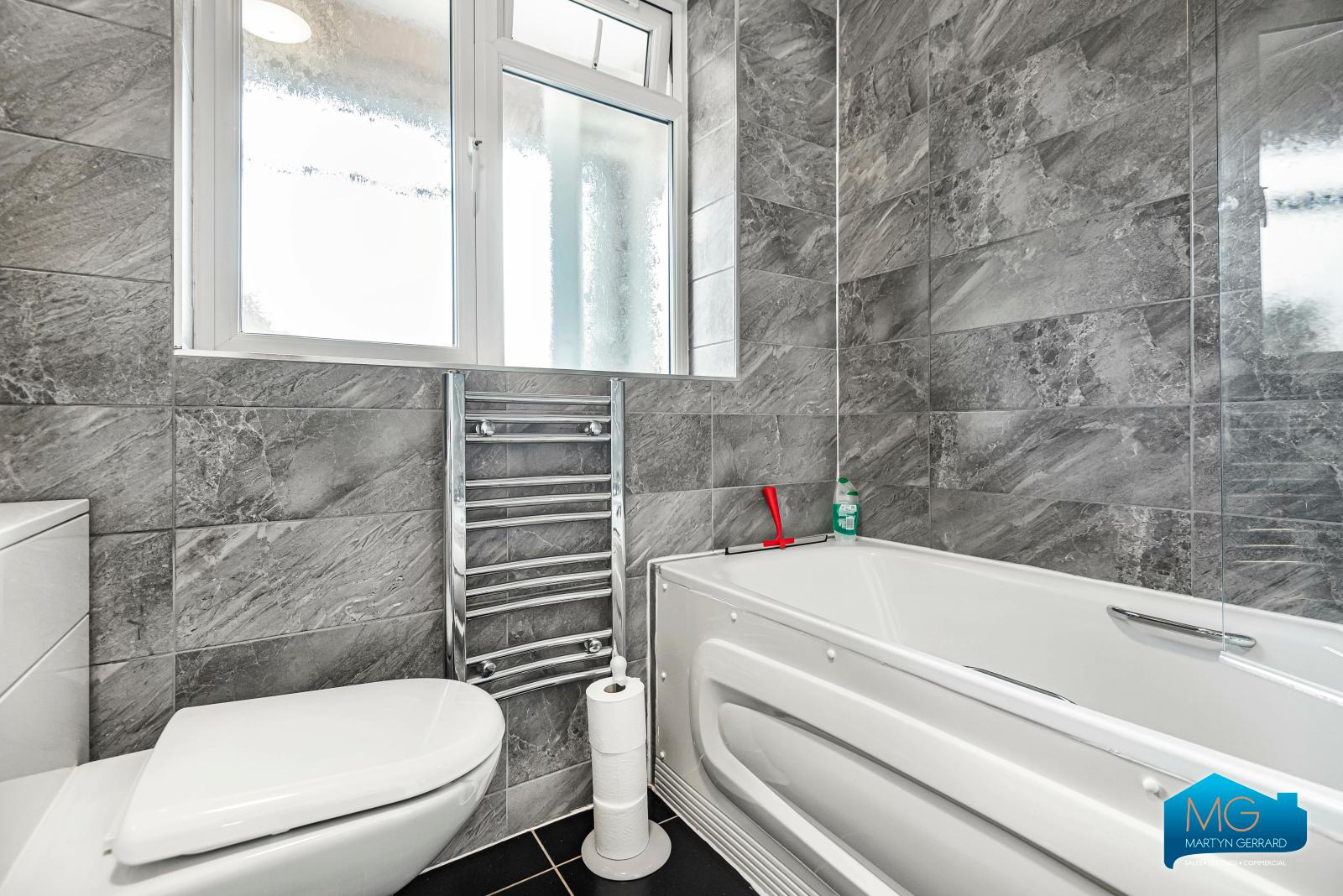 2 bedroom Apartment to rent - Martyn Gerrard
