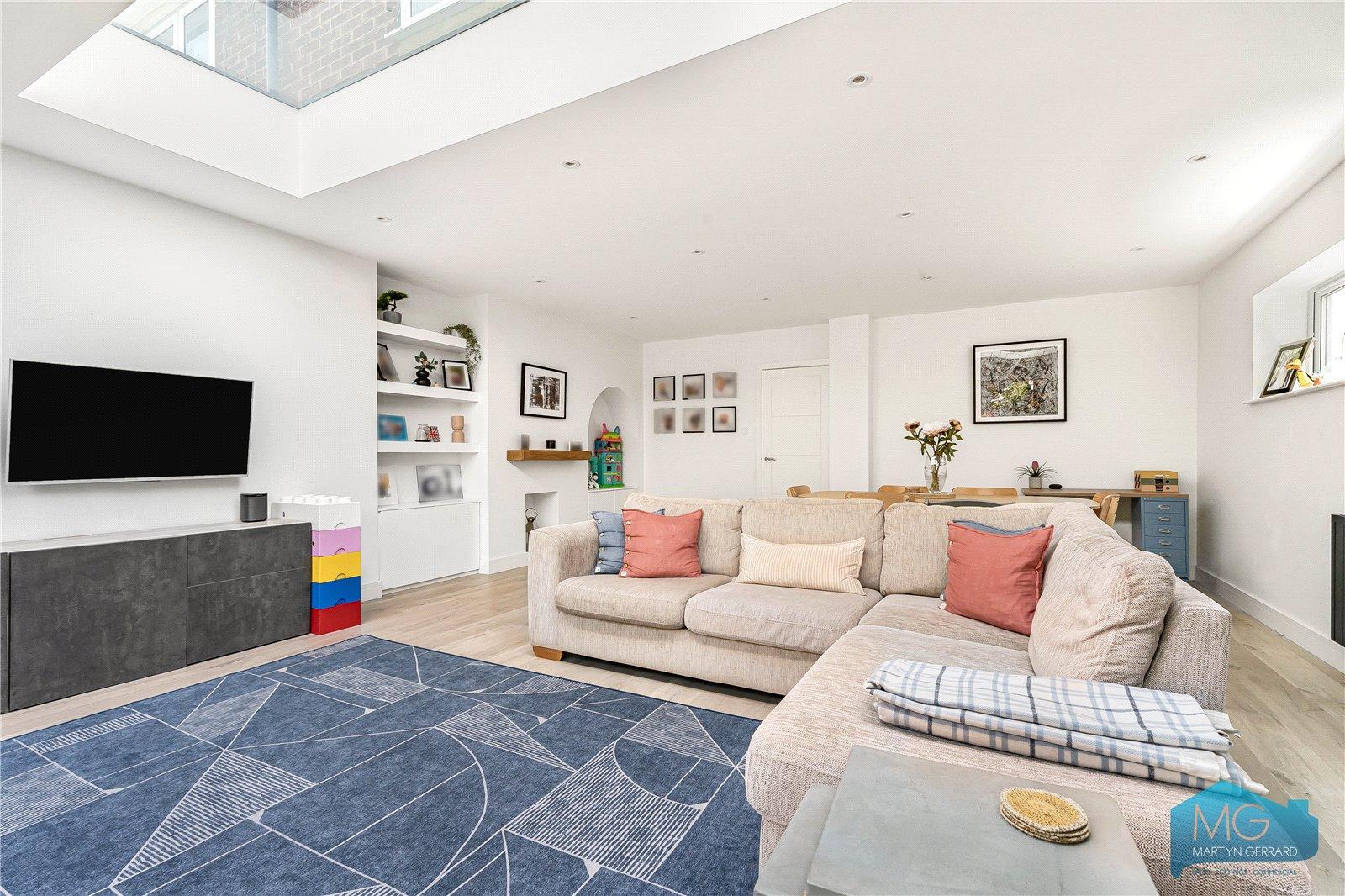 3 bedroom Semi-Detached House for sale - Martyn Gerrard