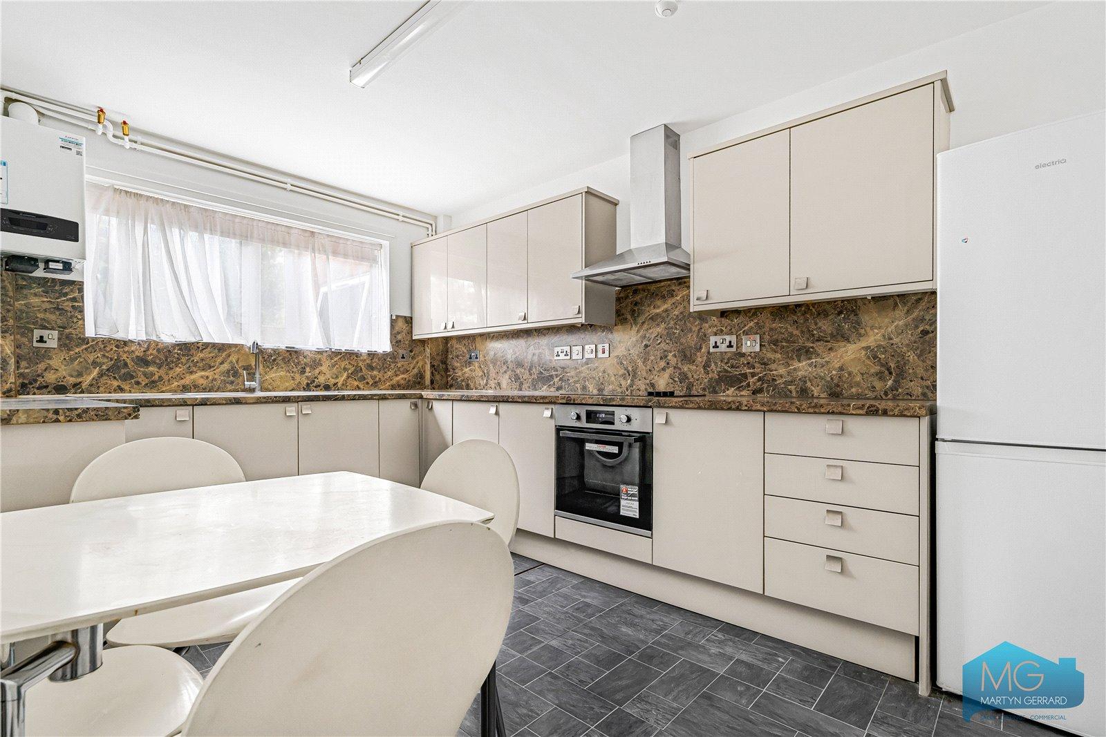 2 bedroom Ground Floor Flat for sale - Martyn Gerrard