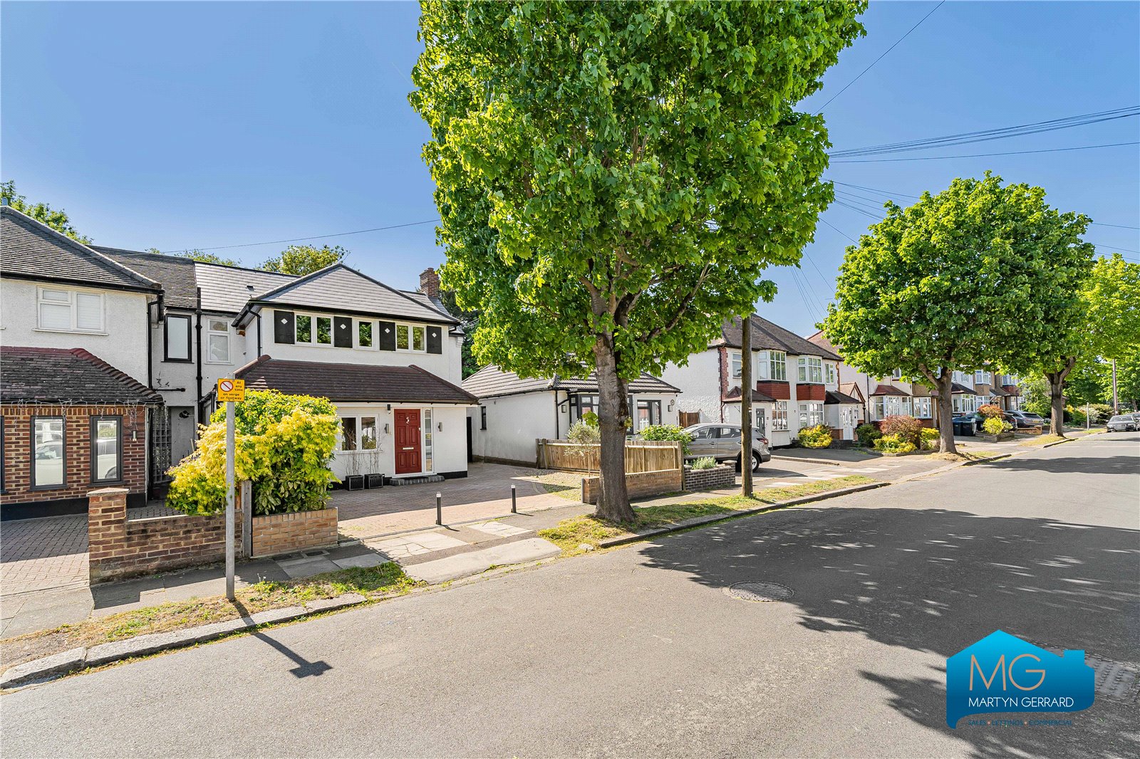 De Bohun Avenue, Southgate, London, N14+  - Martyn Gerrard