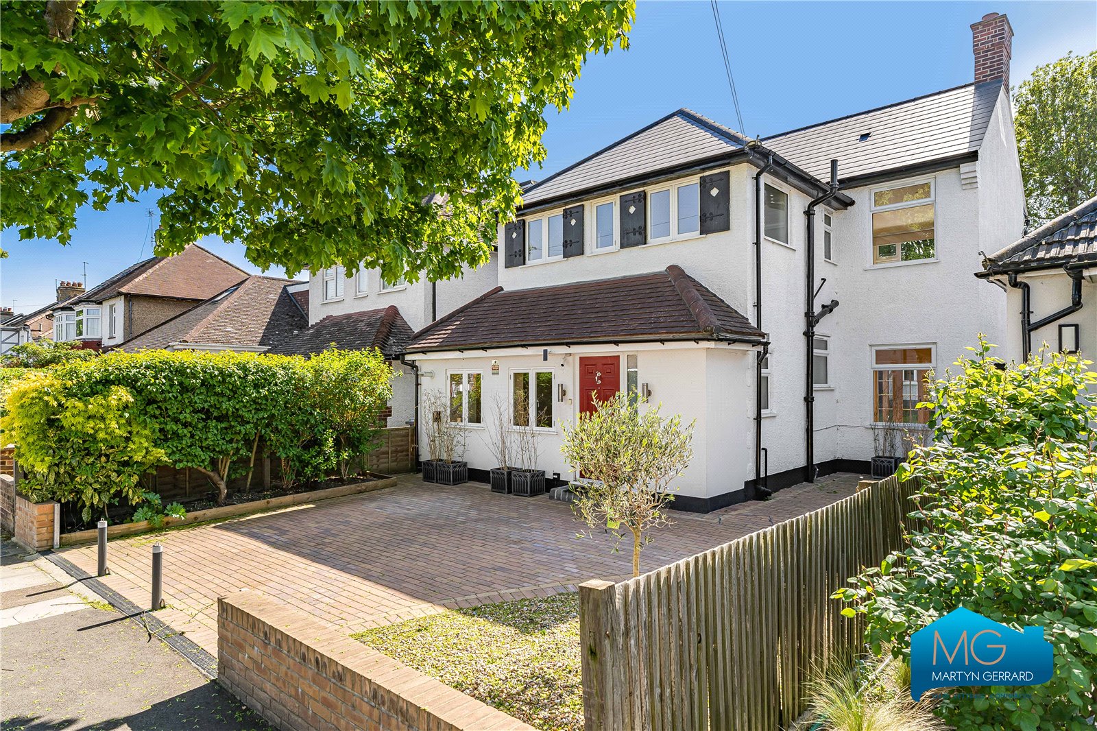 3 bedroom Semi-Detached House to rent - Martyn Gerrard