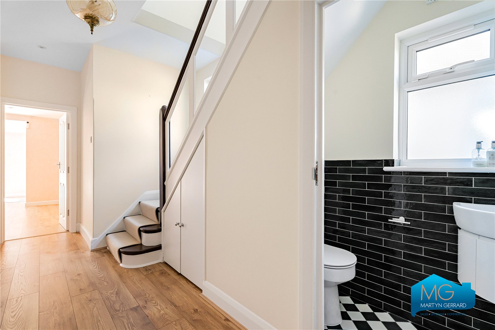 3 bedroom Semi-Detached House to rent - Martyn Gerrard