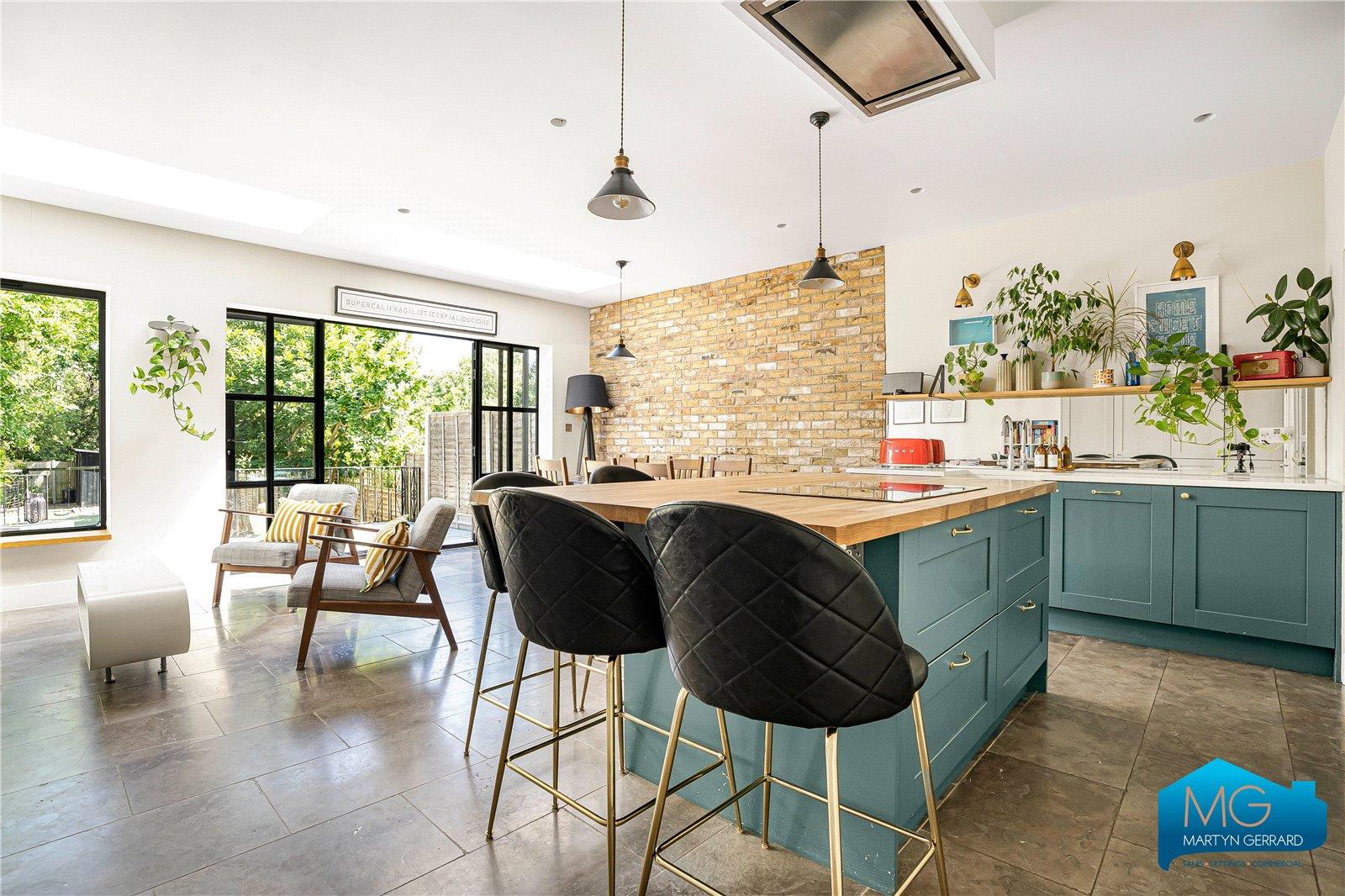 4 bedroom Semi-Detached House for sale - Martyn Gerrard