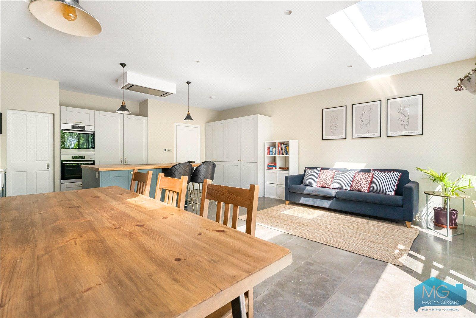 4 bedroom Semi-Detached House for sale - Martyn Gerrard