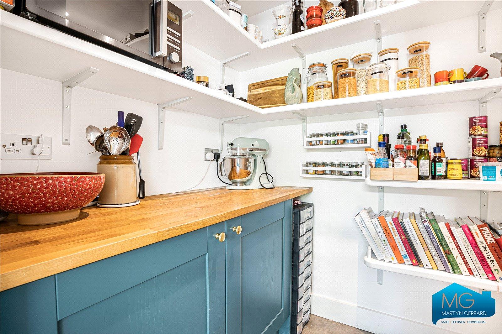4 bedroom Semi-Detached House for sale - Martyn Gerrard