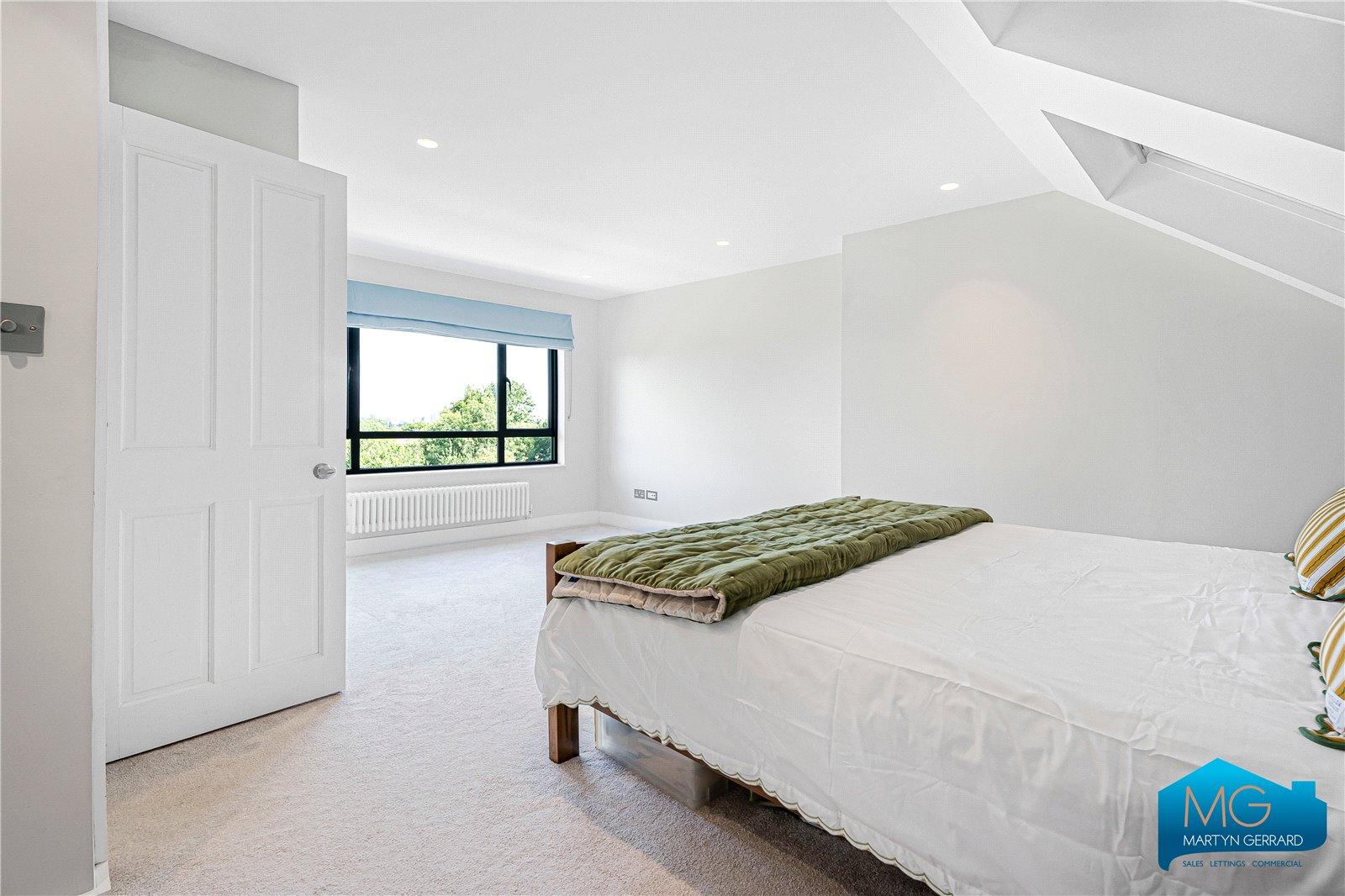 4 bedroom Semi-Detached House for sale - Martyn Gerrard