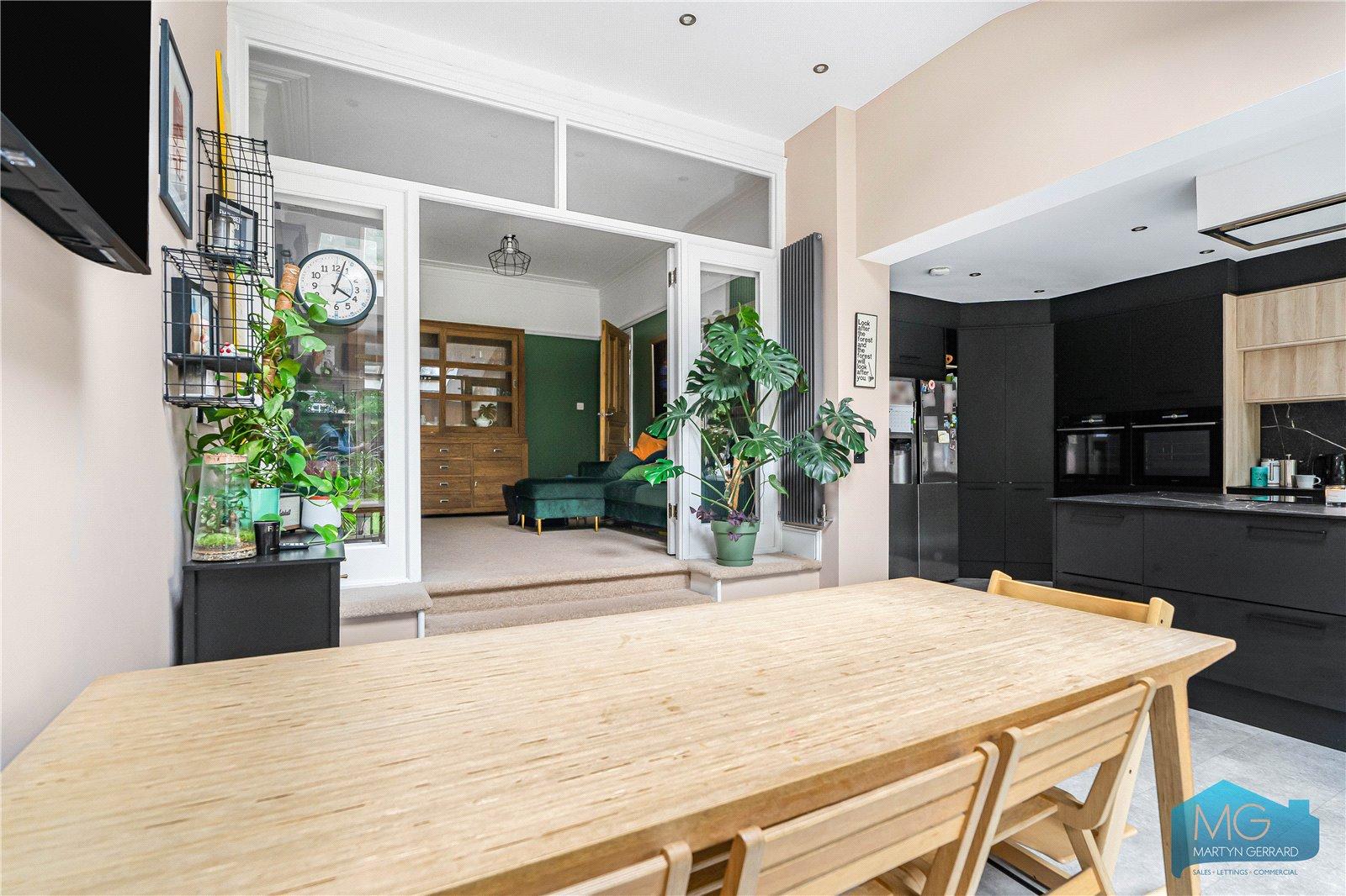 5 bedroom Terraced House for sale - Martyn Gerrard