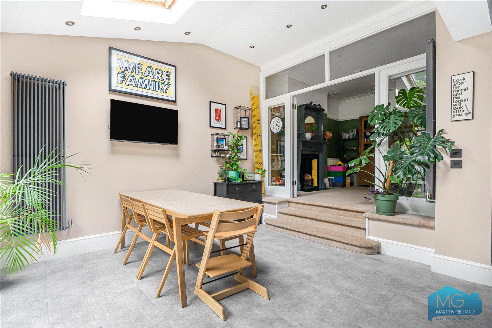 5 bedroom Terraced House for sale - Martyn Gerrard