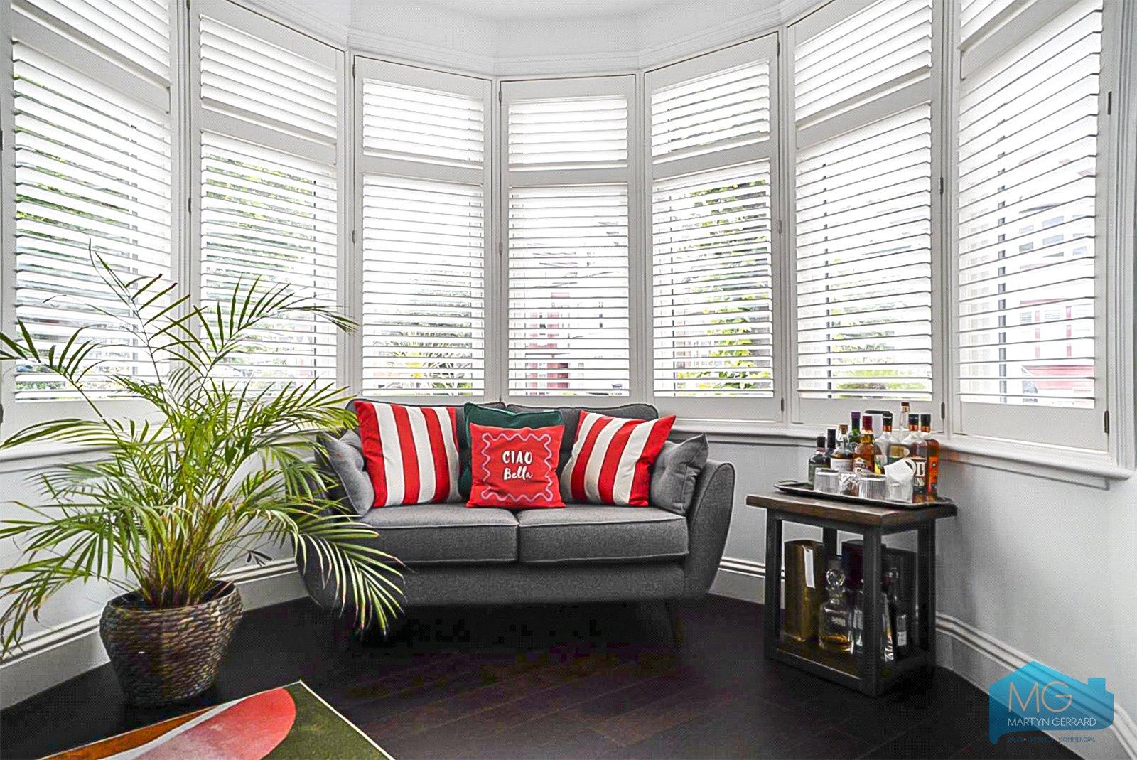 4 bedroom End of Terrace House for sale - Martyn Gerrard