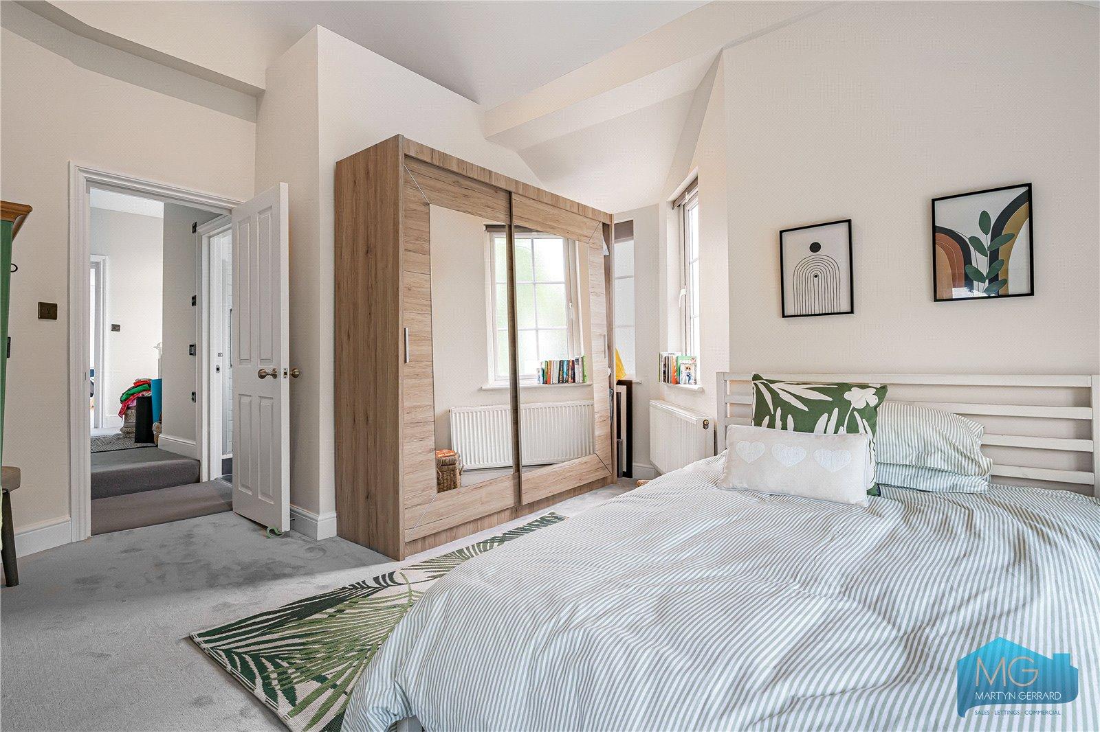 4 bedroom End of Terrace House for sale - Martyn Gerrard