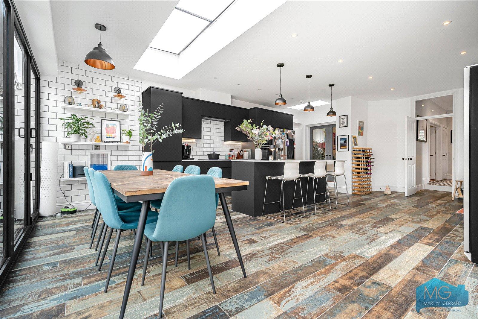 4 bedroom End of Terrace House for sale - Martyn Gerrard