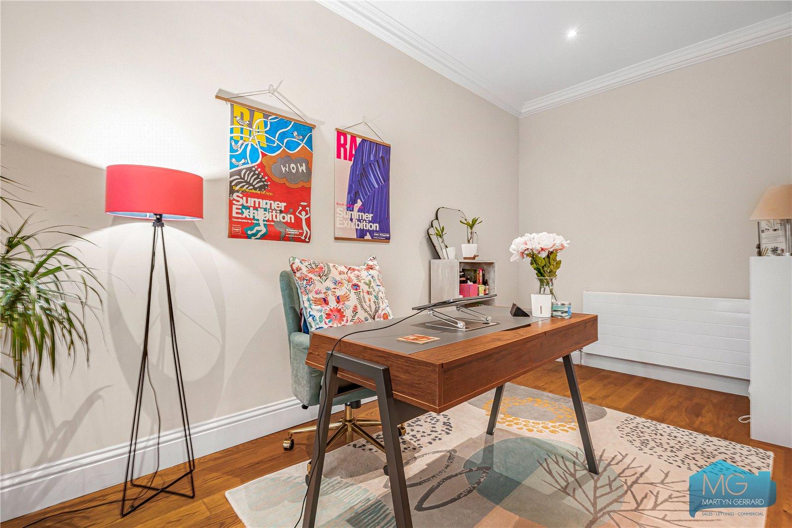 4 bedroom End of Terrace House for sale - Martyn Gerrard