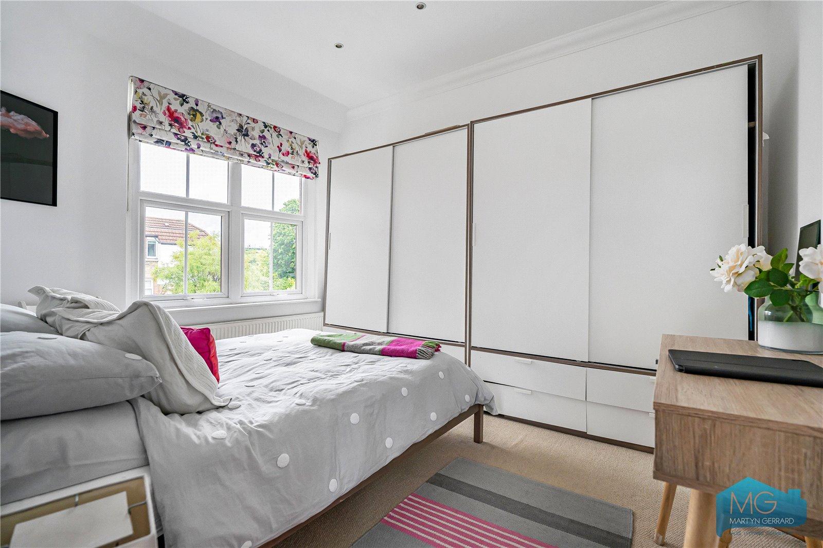 4 bedroom End of Terrace House for sale - Martyn Gerrard