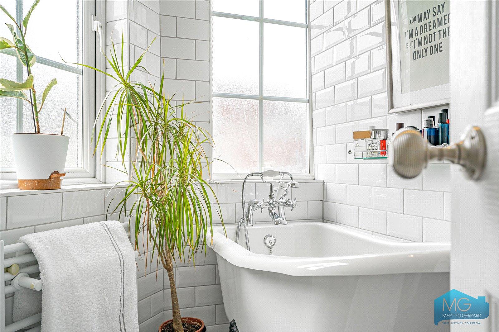 4 bedroom End of Terrace House for sale - Martyn Gerrard