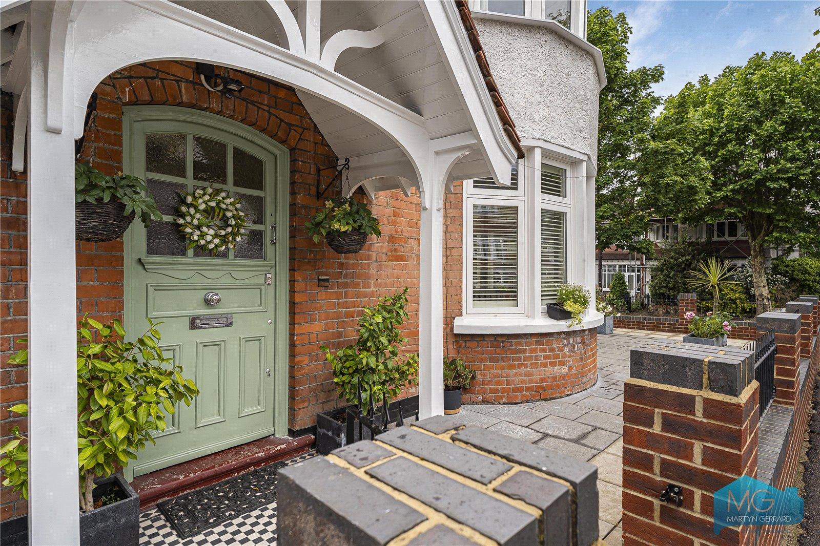 4 bedroom End of Terrace House for sale - Martyn Gerrard