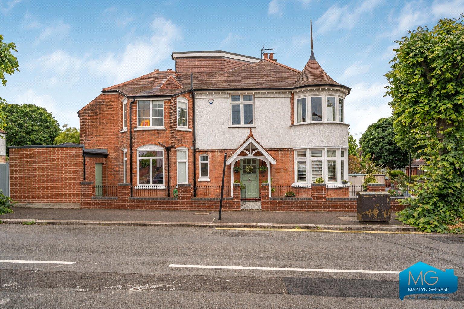 4 bedroom End of Terrace House for sale - Martyn Gerrard