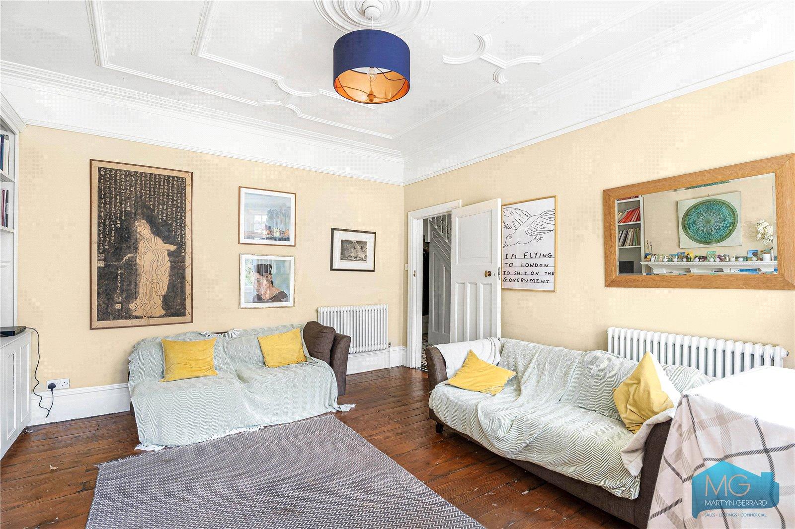 4 bedroom Terraced House for sale - Martyn Gerrard
