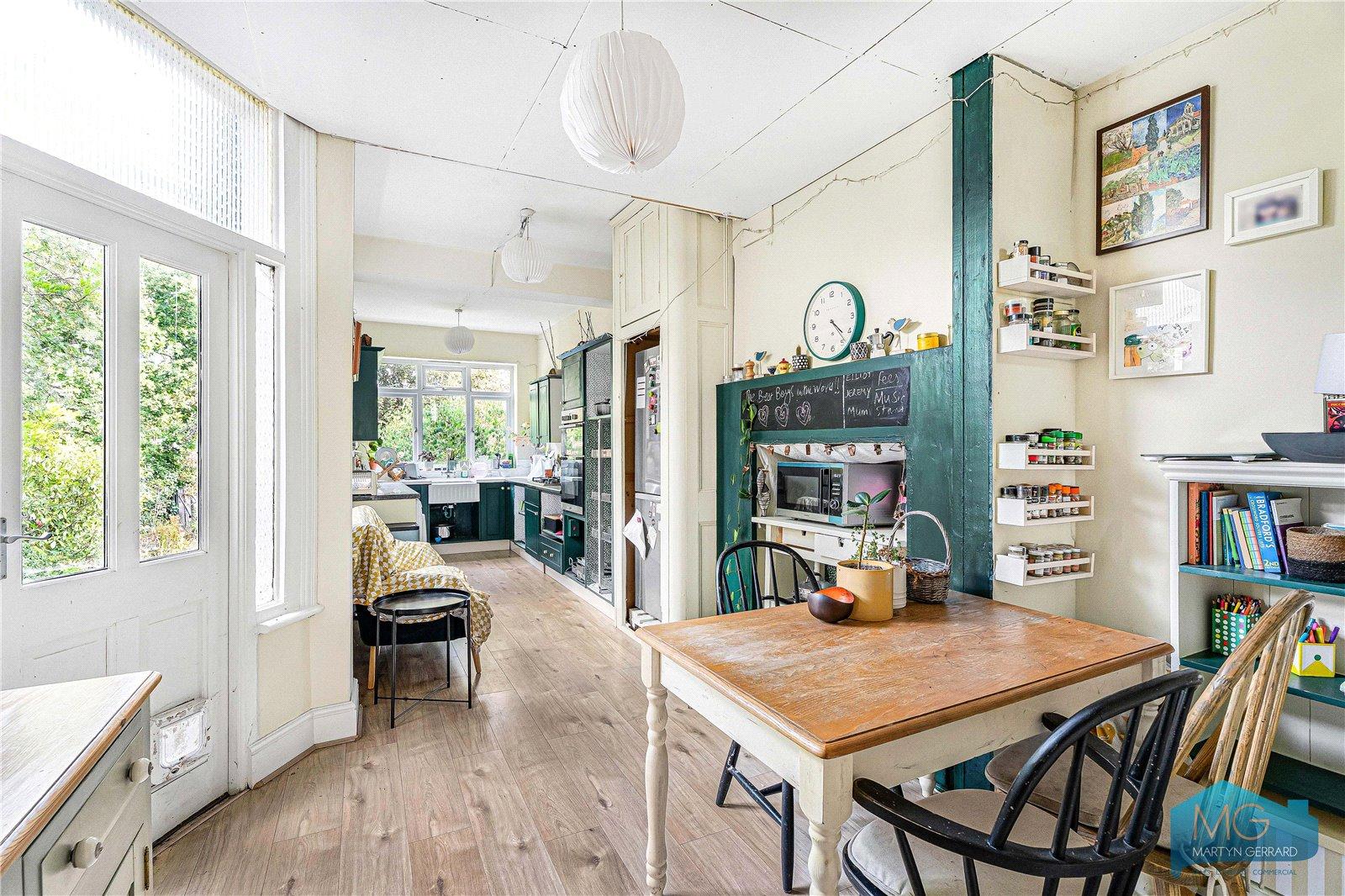4 bedroom Terraced House for sale - Martyn Gerrard