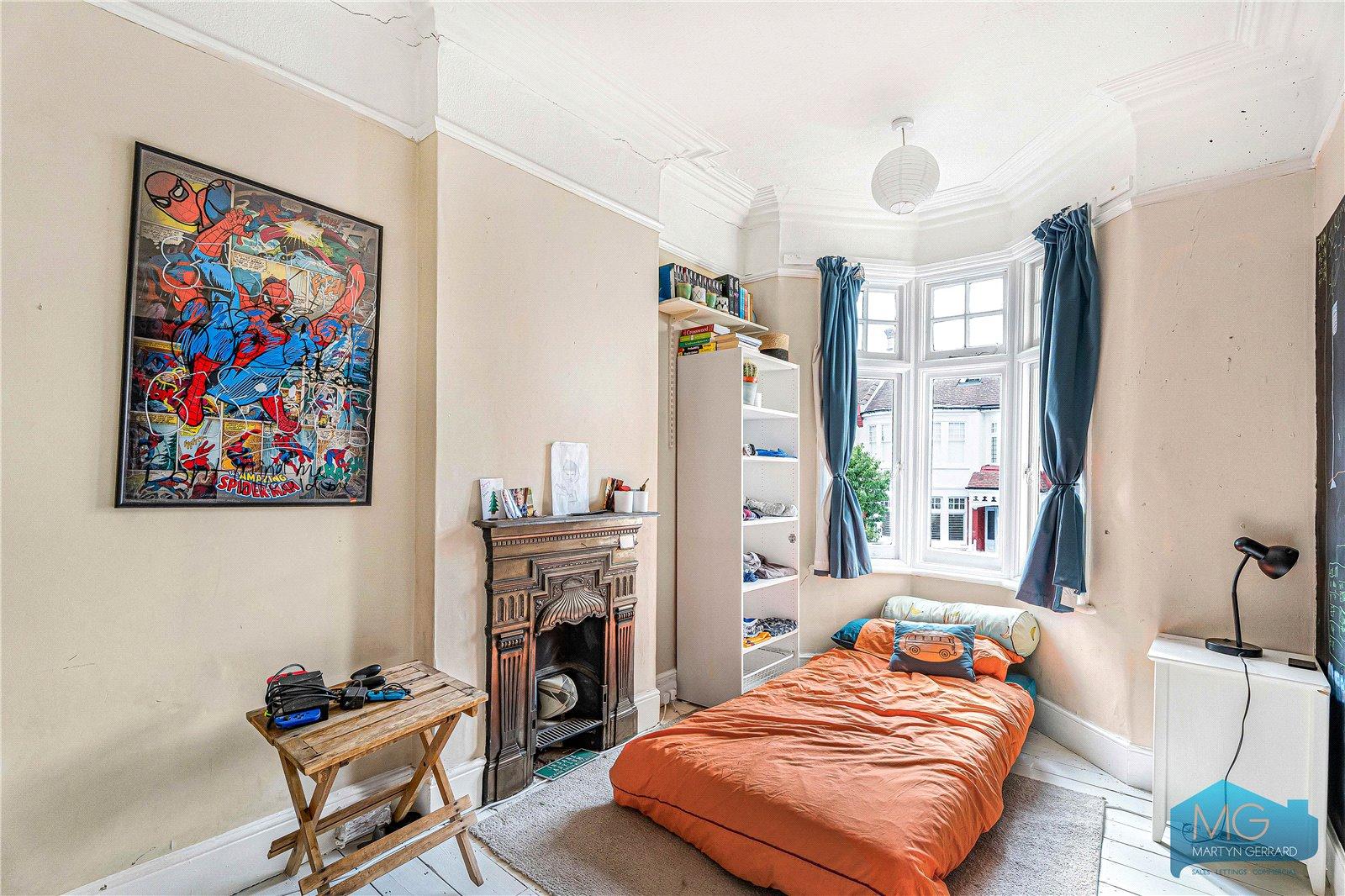 4 bedroom Terraced House for sale - Martyn Gerrard
