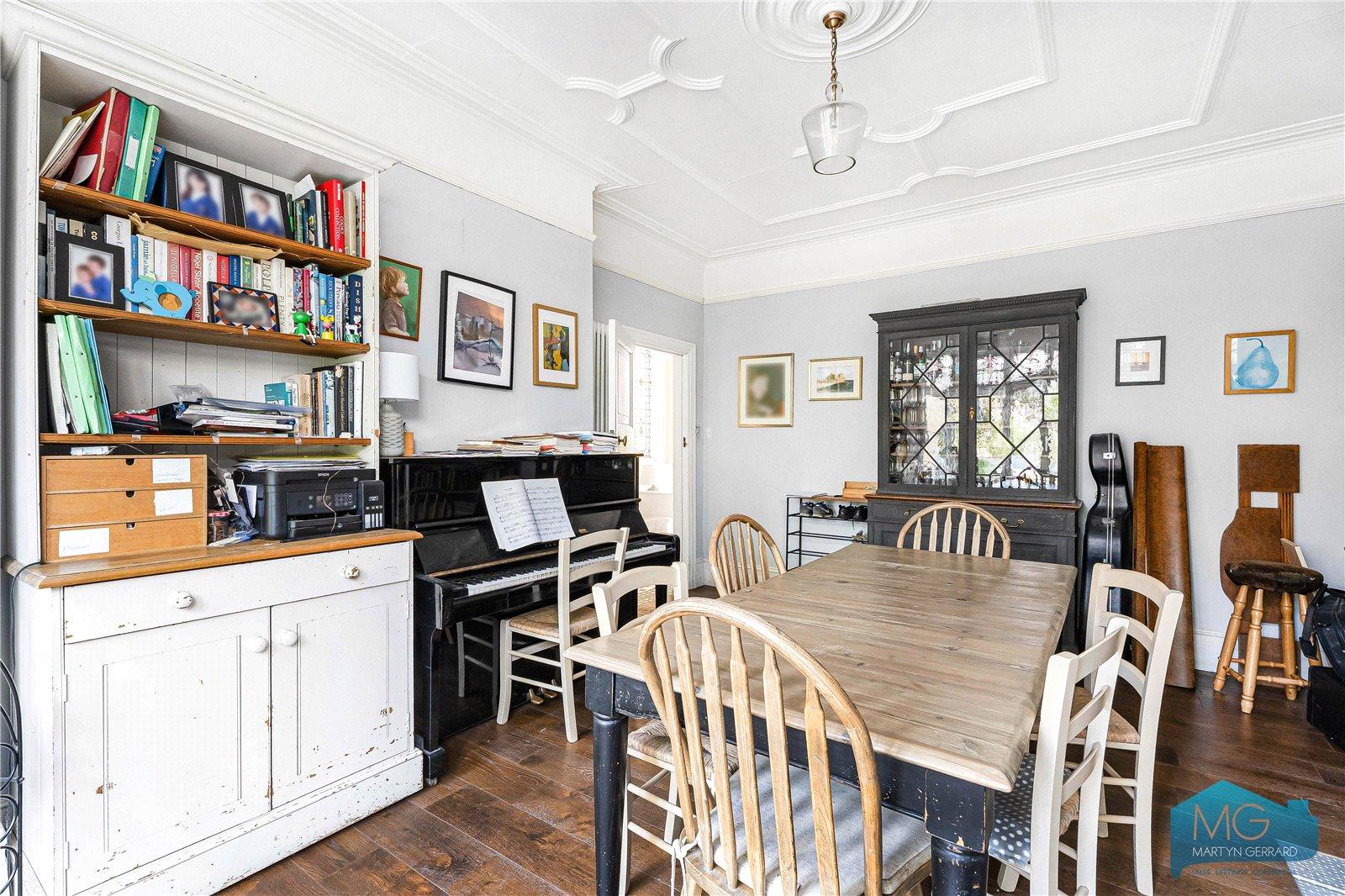 4 bedroom Terraced House for sale - Martyn Gerrard