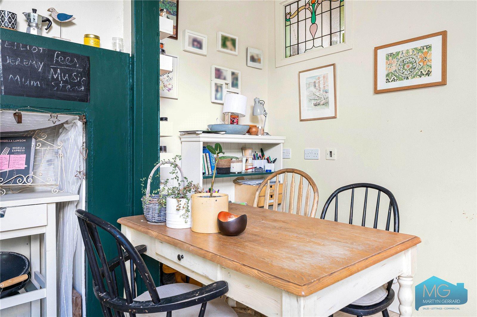 4 bedroom Terraced House for sale - Martyn Gerrard