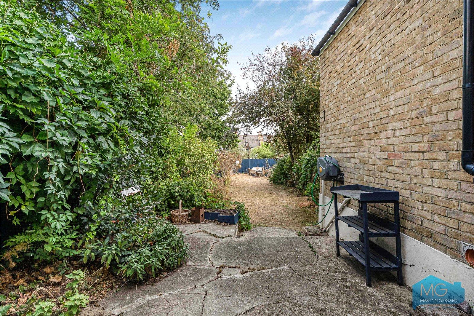 4 bedroom Terraced House for sale - Martyn Gerrard