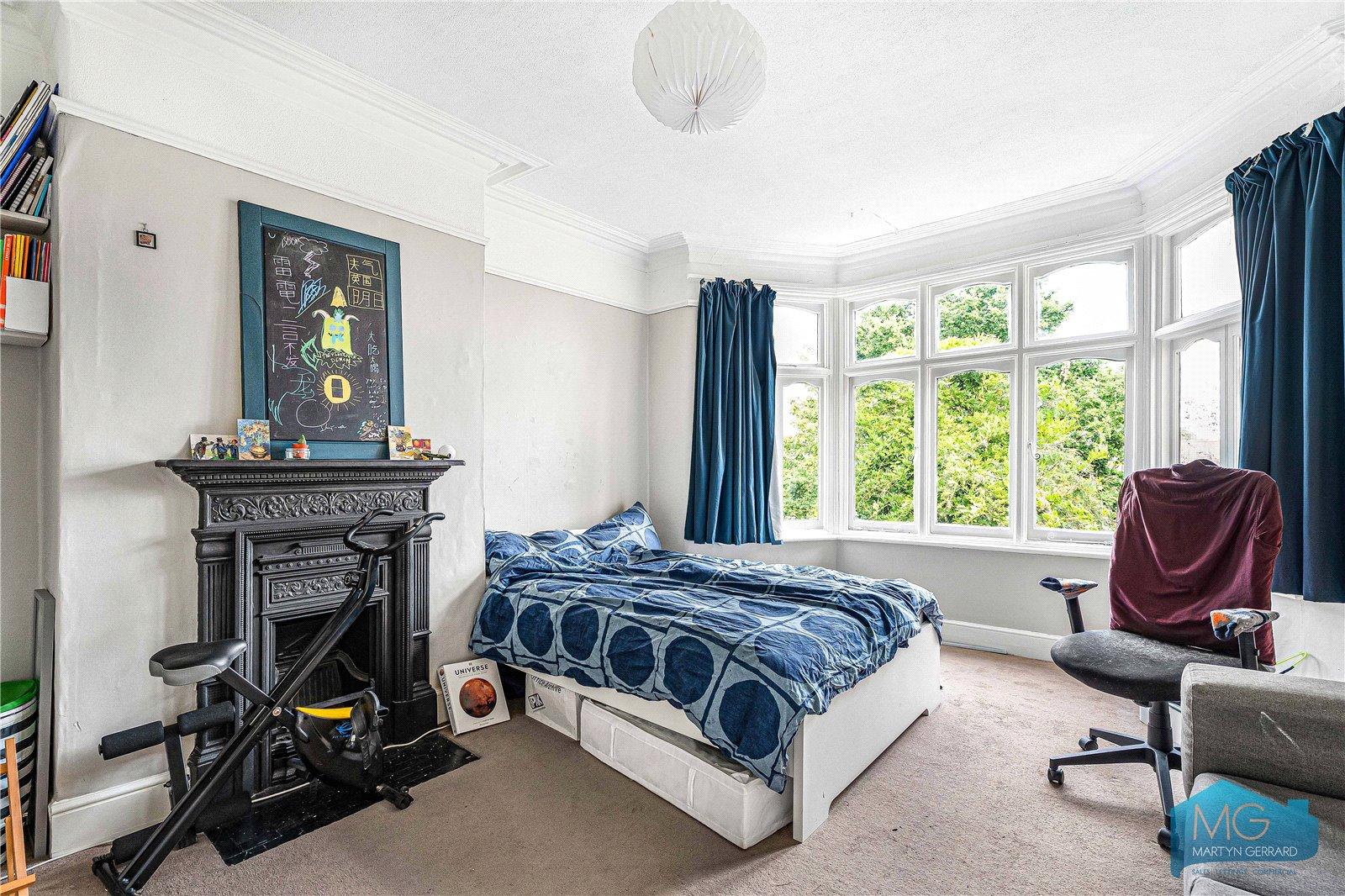 4 bedroom Terraced House for sale - Martyn Gerrard
