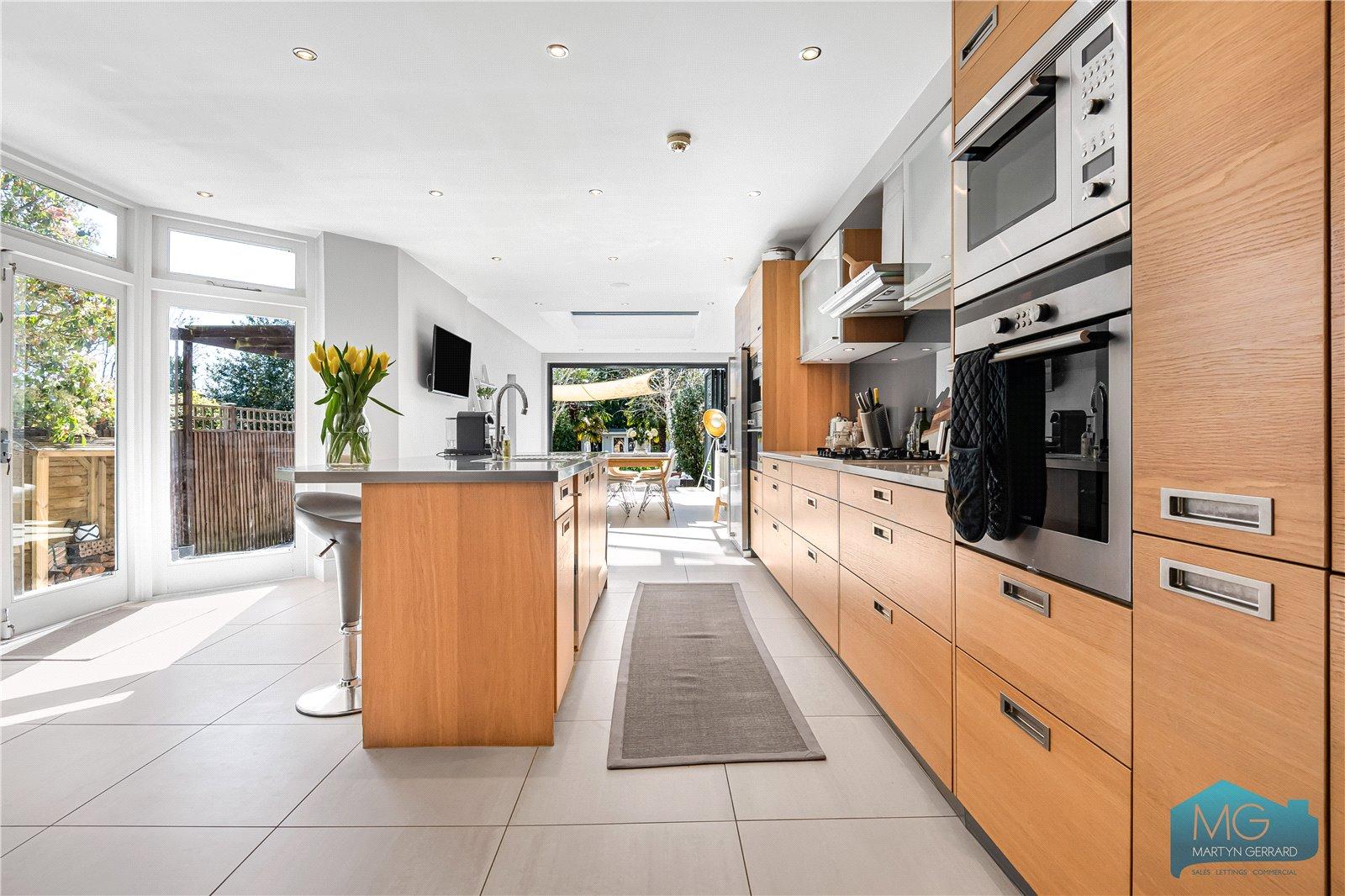 5 bedroom Semi-Detached House for sale - Martyn Gerrard