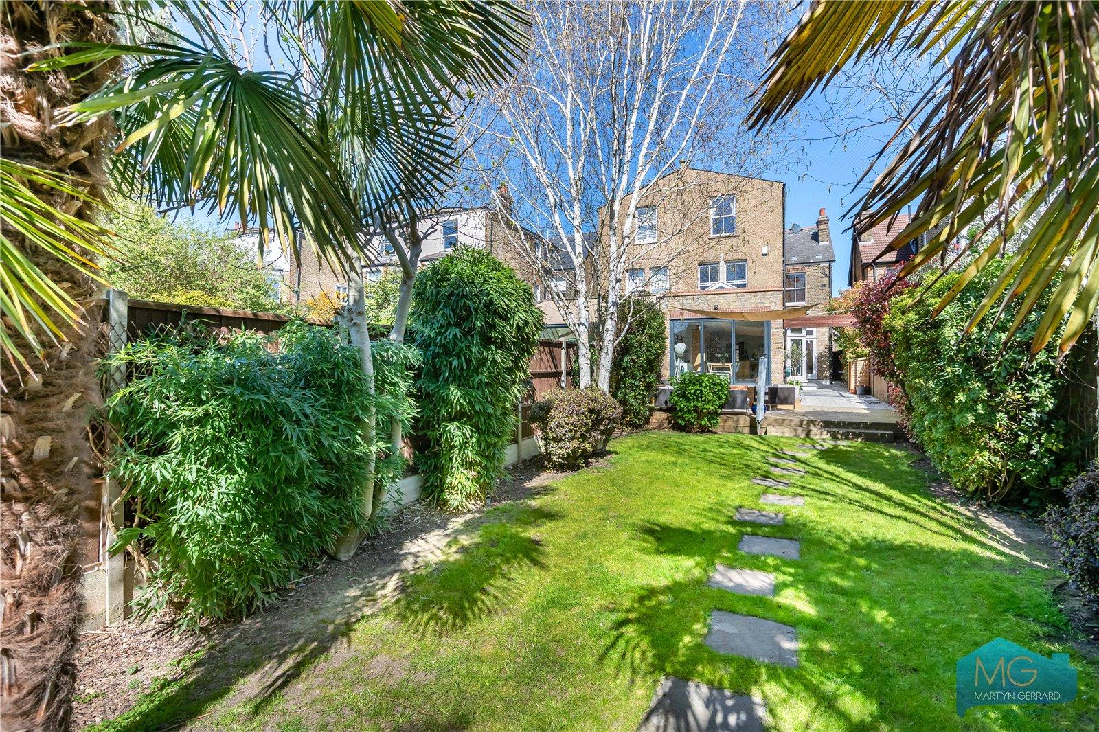 5 bedroom Semi-Detached House for sale - Martyn Gerrard