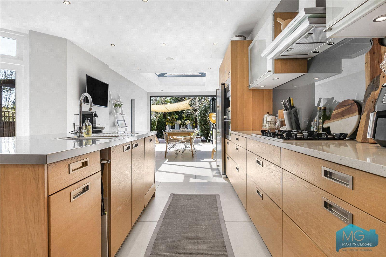 5 bedroom Semi-Detached House for sale - Martyn Gerrard