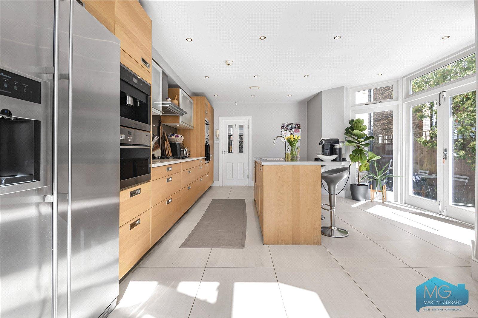 5 bedroom Semi-Detached House for sale - Martyn Gerrard