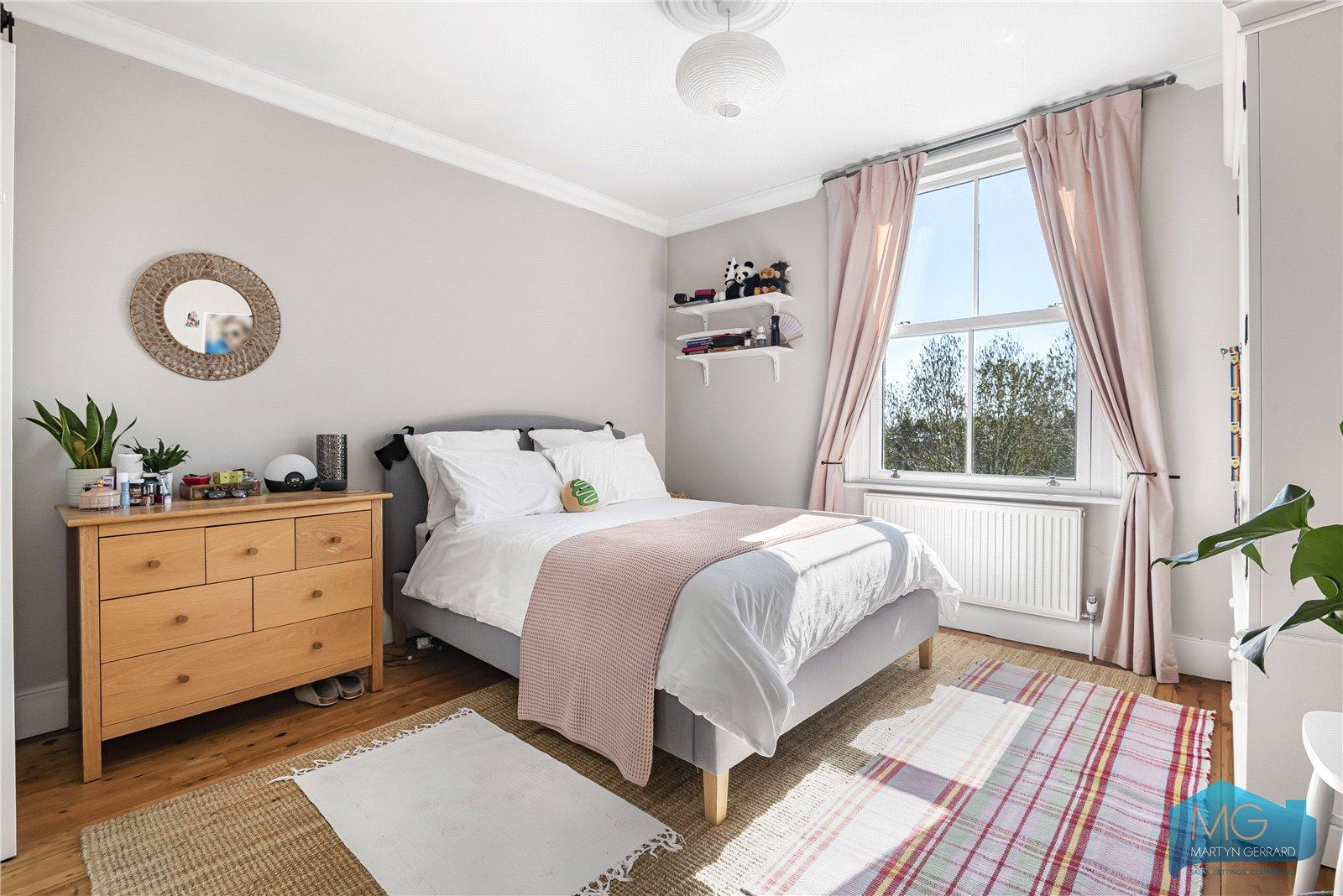 5 bedroom Semi-Detached House for sale - Martyn Gerrard