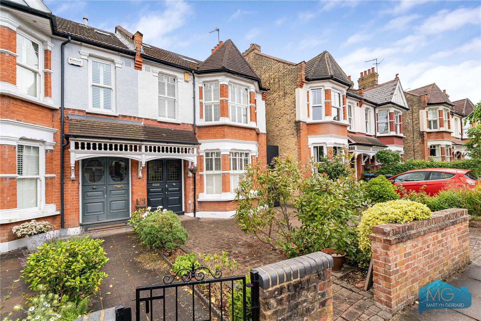 4 bedroom Semi-Detached House for sale - Martyn Gerrard